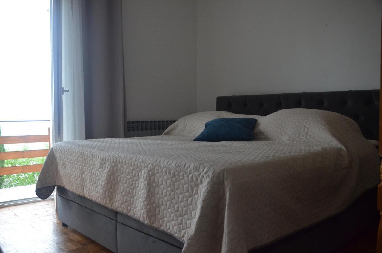 Appartement Corina & Franco à Senj  Extérieur photo