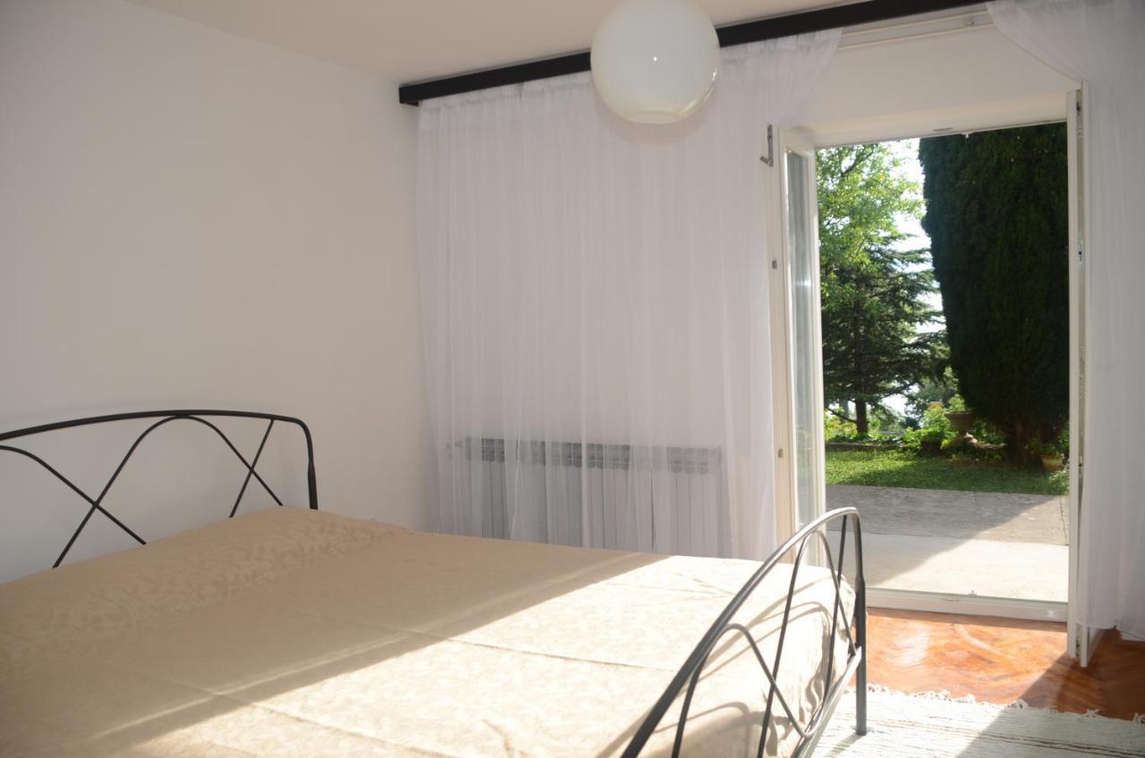 Appartement Corina & Franco à Senj  Extérieur photo