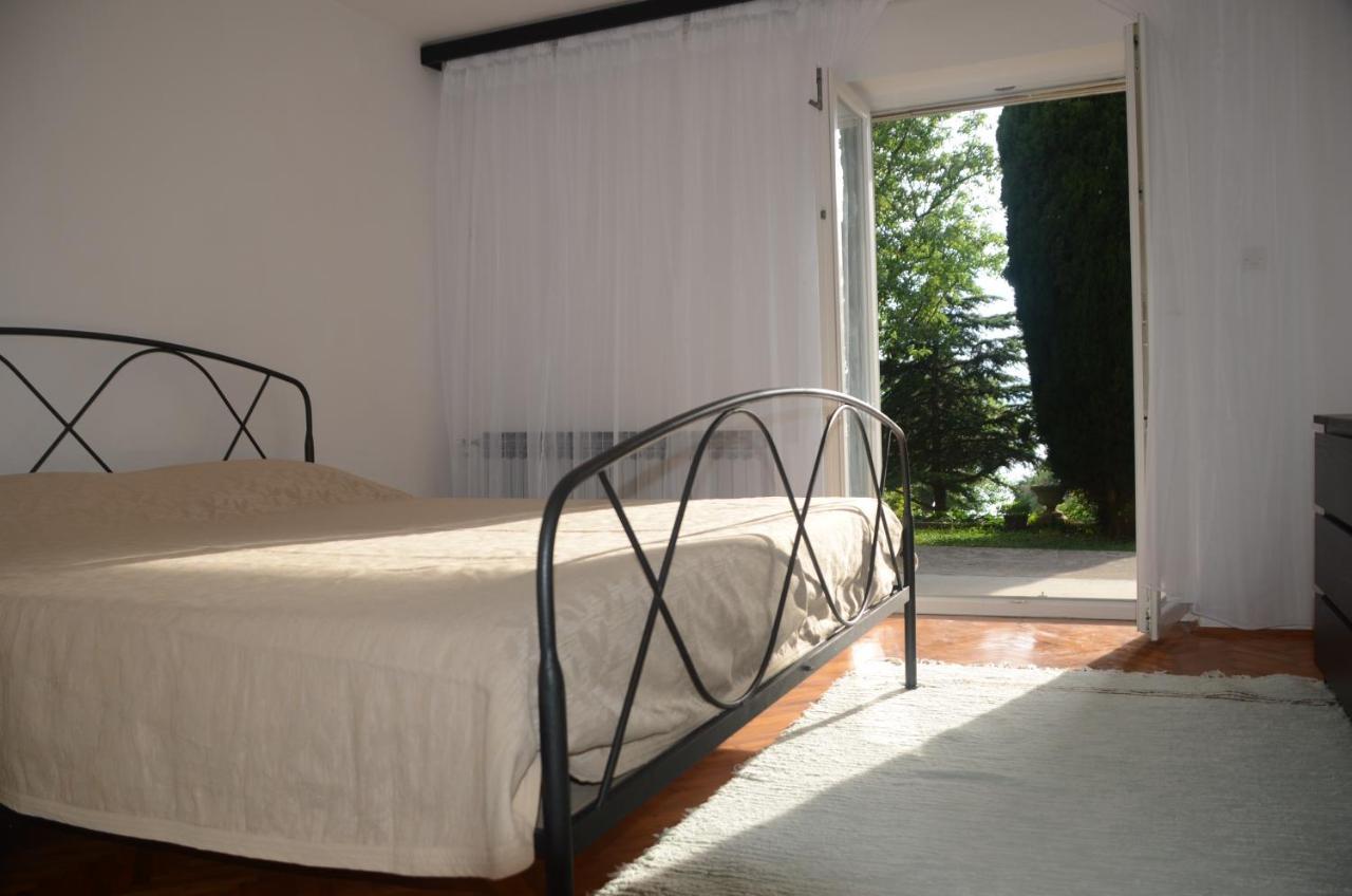 Appartement Corina & Franco à Senj  Extérieur photo