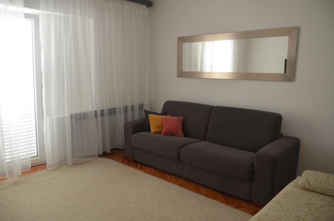 Appartement Corina & Franco à Senj  Extérieur photo