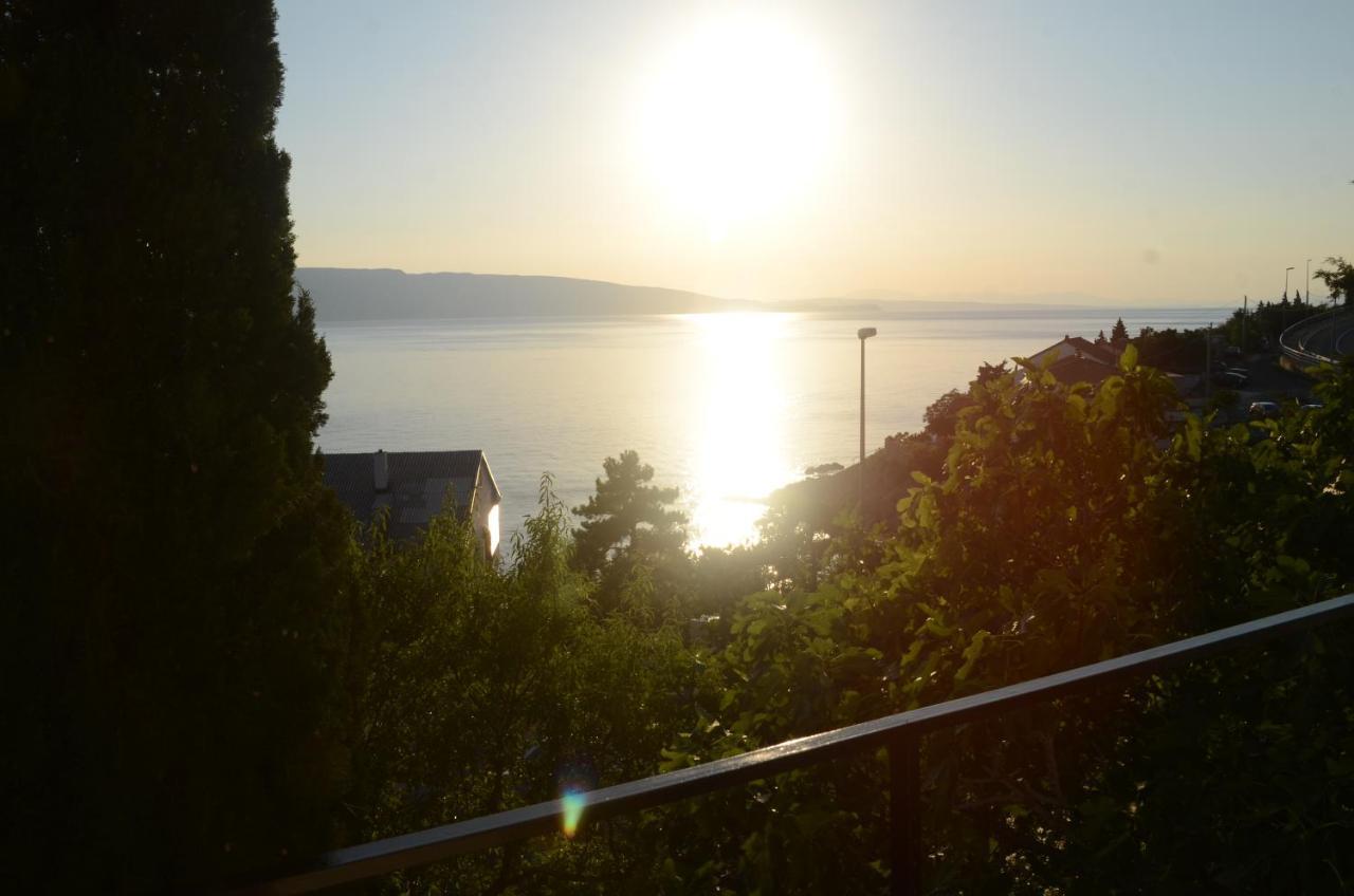 Appartement Corina & Franco à Senj  Extérieur photo