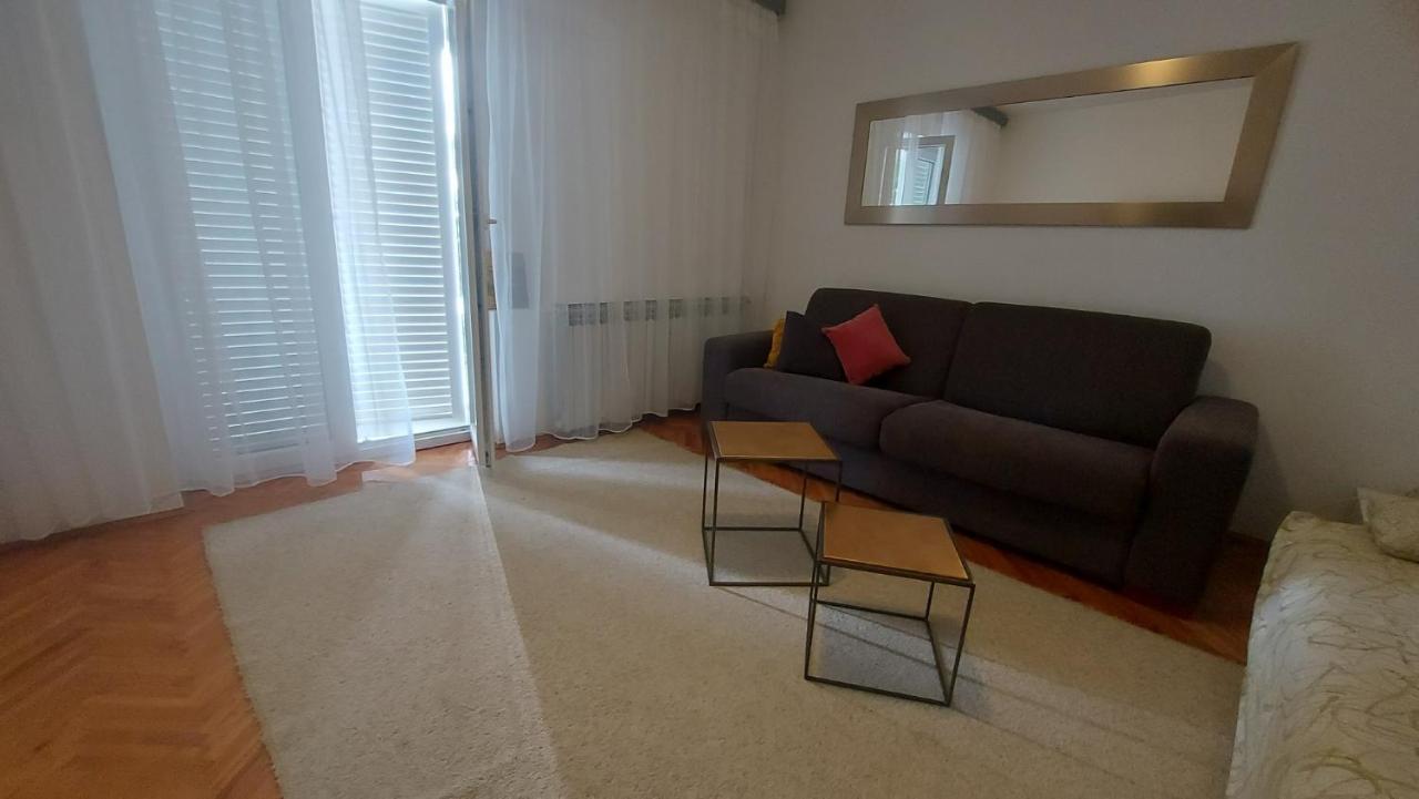 Appartement Corina & Franco à Senj  Extérieur photo