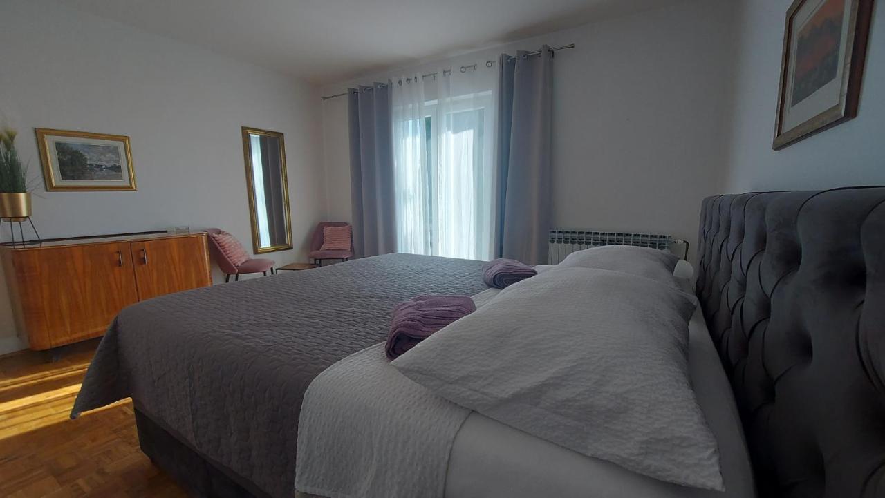 Appartement Corina & Franco à Senj  Extérieur photo