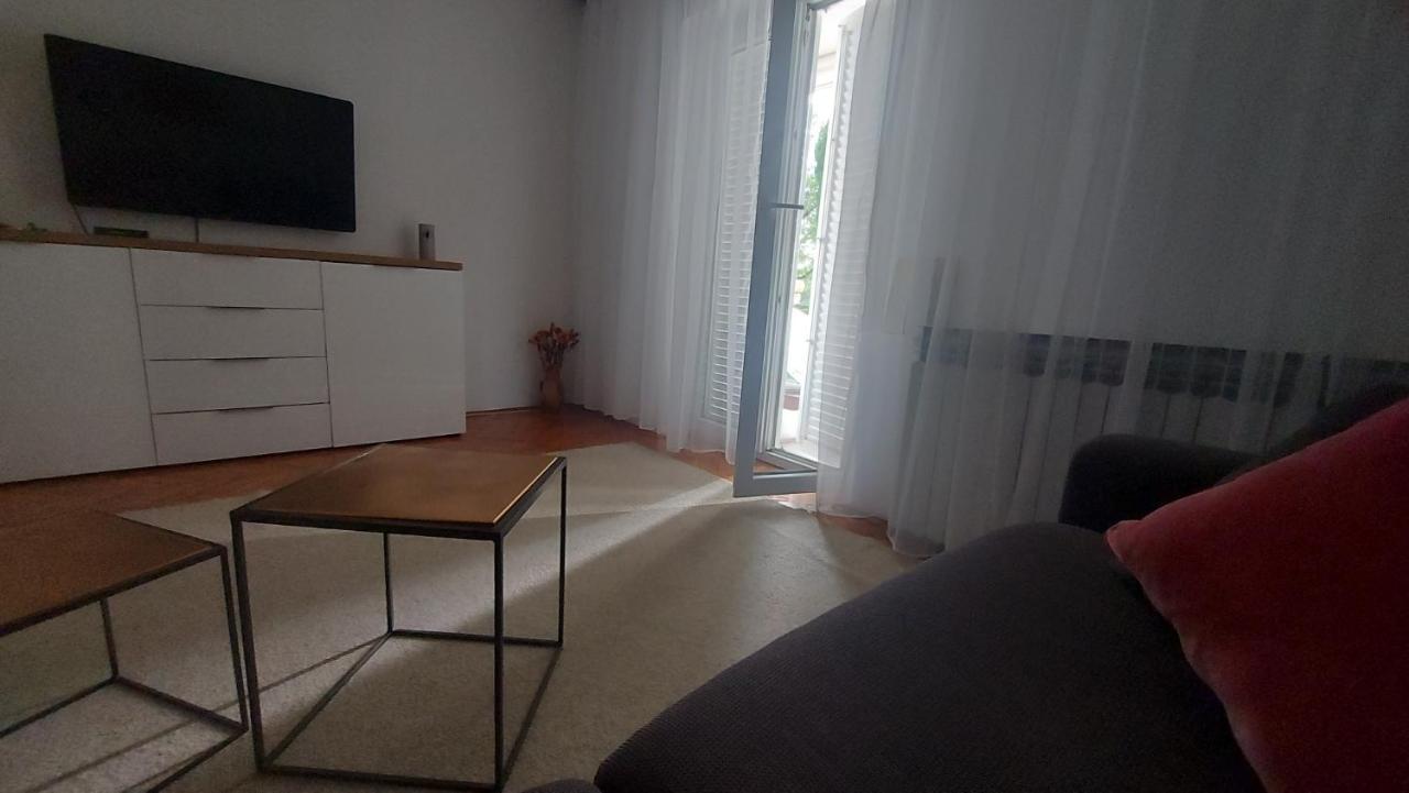Appartement Corina & Franco à Senj  Extérieur photo
