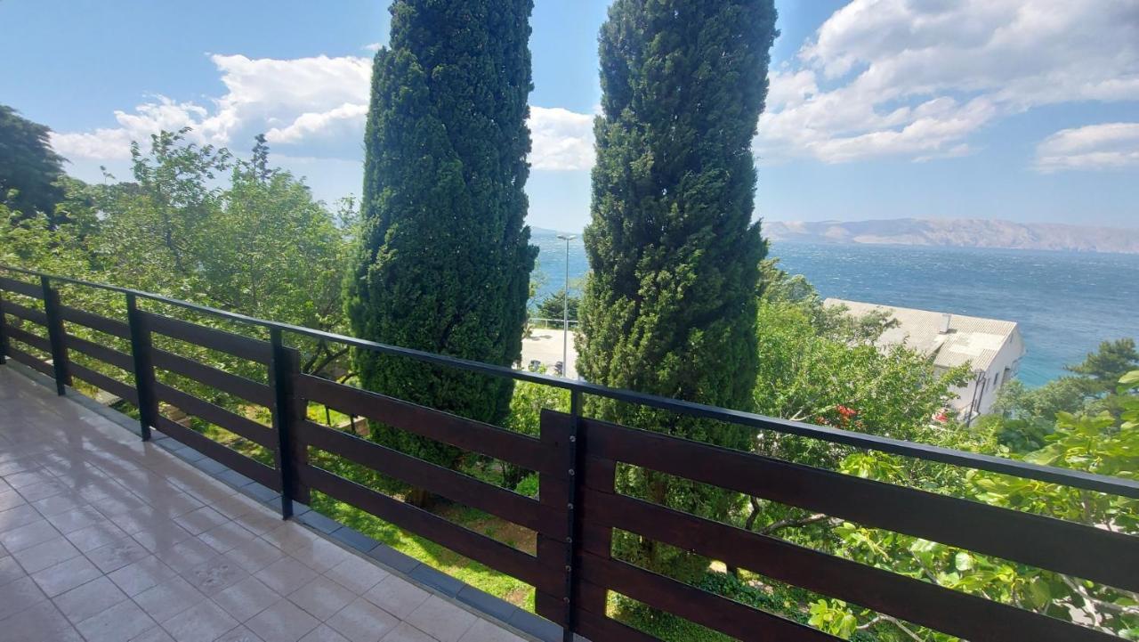 Appartement Corina & Franco à Senj  Extérieur photo