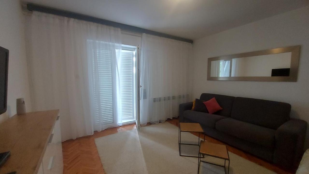 Appartement Corina & Franco à Senj  Extérieur photo