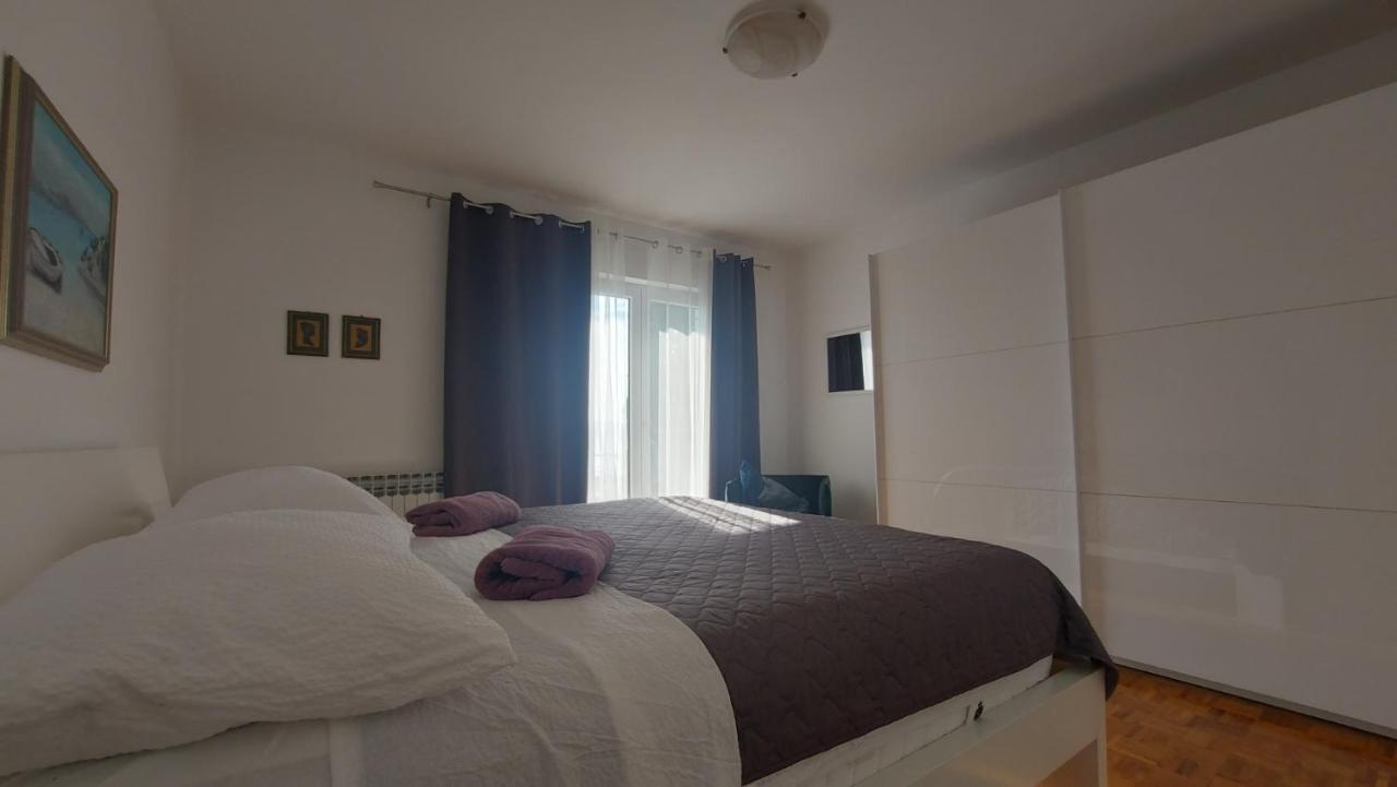 Appartement Corina & Franco à Senj  Extérieur photo