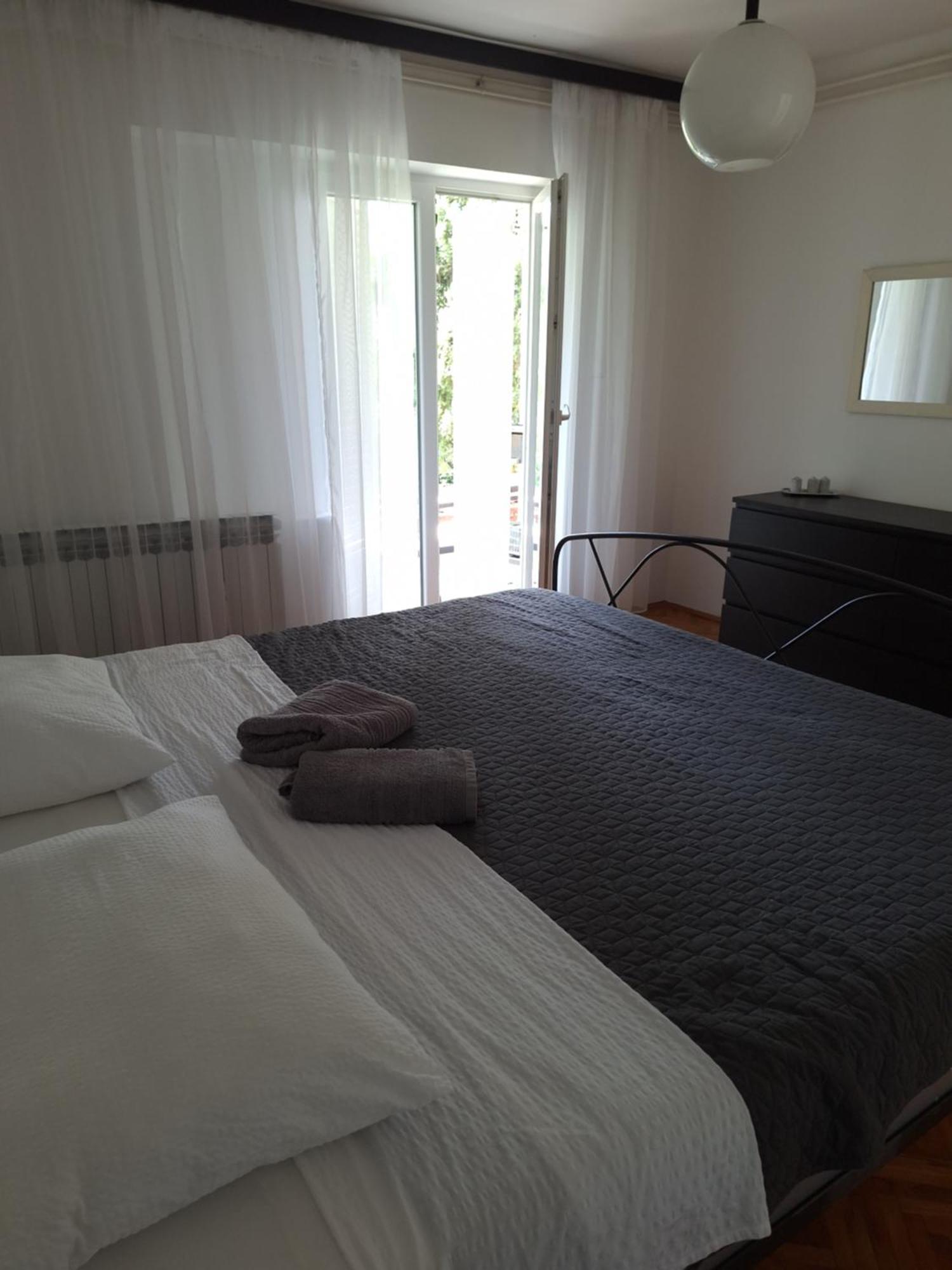 Appartement Corina & Franco à Senj  Chambre photo